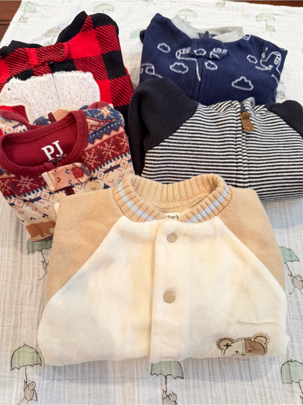 Carters baby boy bundle 3 months heavy sleepers 5 in bundle